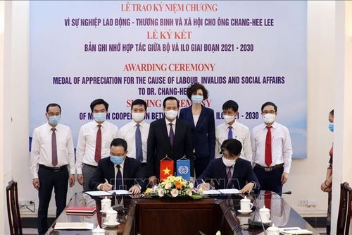 Hợp tác thúc đẩy các tiêu chuẩn lao động quốc tế tại Việt Nam