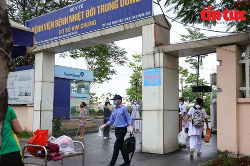 Bệnh viện Bệnh nhiệt đới Trung ương cơ sở Kim Chung tiếp tục cách ly tới ngày 26/5