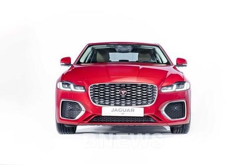 Sedan thể thao Jaguar XF về Việt Nam có giá bán từ 3,119 tỷ đồng