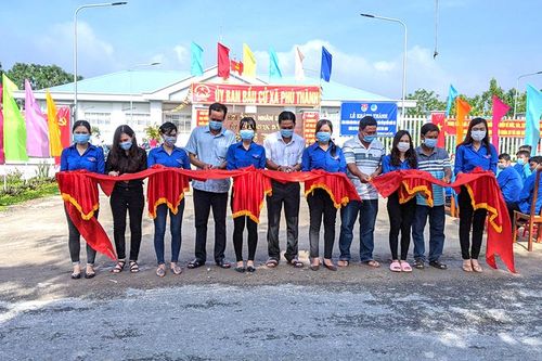 Xã Phú Thành khánh thành công trình chào mừng ngày bầu cử
