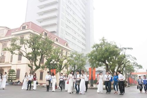 Trường Đại học Kinh tế - Kỹ thuật Công nghiệp 65 năm xây dựng và phát triển