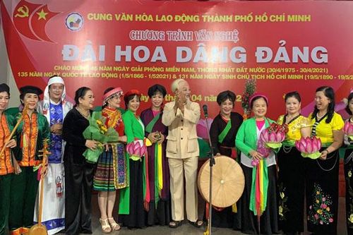 Nghệ sĩ ưu tú Văn Tân: Mong suốt đời học theo gương Bác