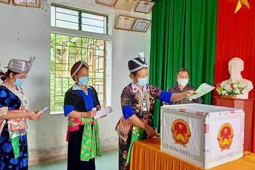 Hơn 42 ngàn cử tri đi bầu cử sớm tại Nghệ An