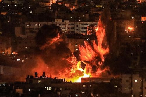 Sau 11 ngày giao tranh, Israel và Hamas đồng ý ngừng bắn