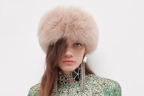 Saint Laurent ra mắt BST Thu Đông 2021