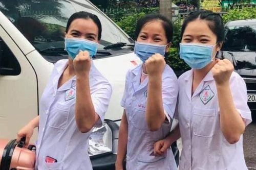 Bác sĩ ở Bắc Giang không nhận ra đồng nghiệp vì mặc đồ bảo hộ kín mít