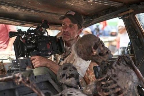Zack Snyder cấm dùng ghế trên phim trường