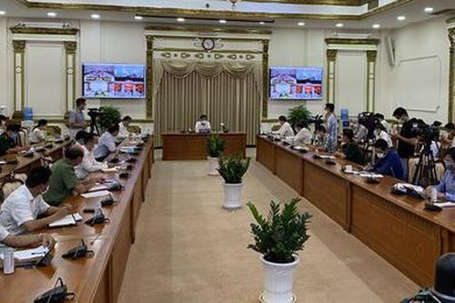TPHCM: Áp dụng nghiêm các biện pháp phòng dịch COVID-19