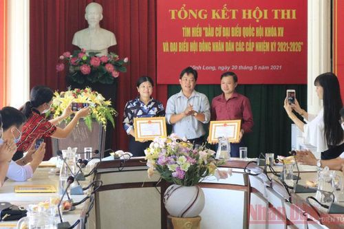 Vĩnh Long trao giải cuộc thi tìm hiểu về bầu cử và HĐND các cấp 2021-2026