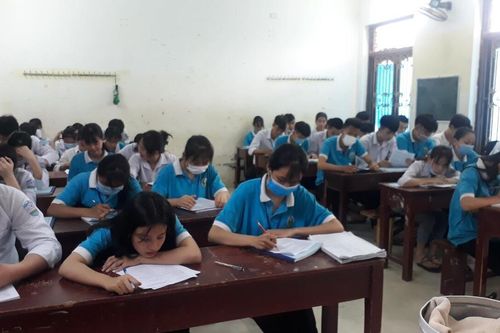Để ôn bài 'Công dân với các quyền tự do cơ bản' đạt hiệu quả cao
