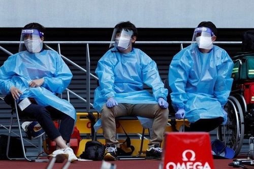 Kiên quyết tổ chức Olympic Tokyo 2020, Thủ tướng Suga 'đi trên dây'