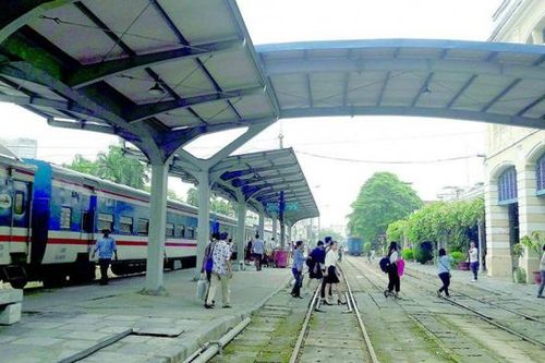 Tạm dừng khai thác tàu khách tuyến Hà Nội - Hải Phòng