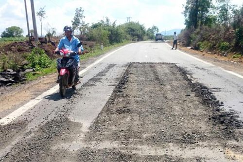 Khắc phục tồn tại trong bảo trì các tuyến quốc lộ tại nhiều tỉnh Tây Nguyên