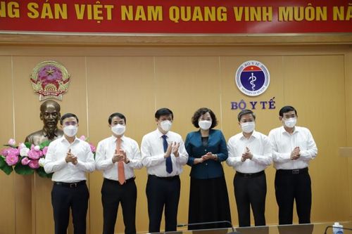 4 ngân hàng thương mại lớn ủng hộ 100 tỷ đồng mua vaccine phòng COVID-19