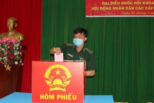 Tự hào những lá phiếu bầu cử sớm ở Đảo Hòn Khoai