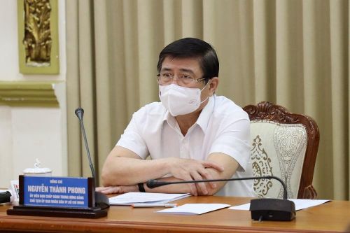 Chủ tịch TP.HCM yêu cầu xử nghiêm người tung tin giả về 'giờ giới nghiêm'