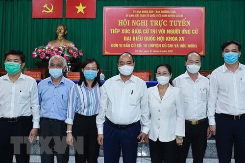 Chủ tịch nước tiếp xúc cử tri Thành phố Hồ Chí Minh