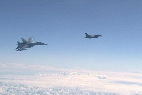 4 tiêm kích F-35 không thể đối đầu với một chiếc Su-27 của Nga