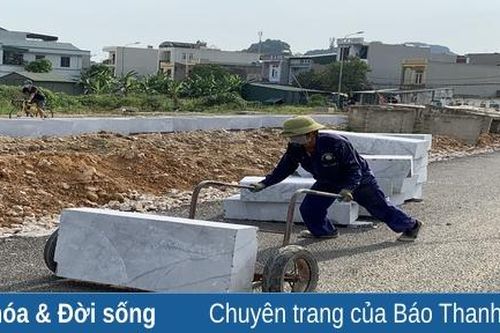 Nhọc nhằn mưu sinh dưới cái nắng đầu hè