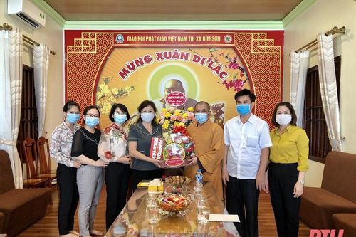 Lãnh đạo Ủy ban MTTQ tỉnh thăm, chúc mừng các cơ sở thờ tự Phật giáo nhân dịp Đại lễ Phật đản