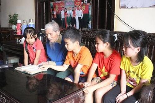 Đẩy mạnh phong trào học tập suốt đời trong gia đình, dòng họ, cộng đồng