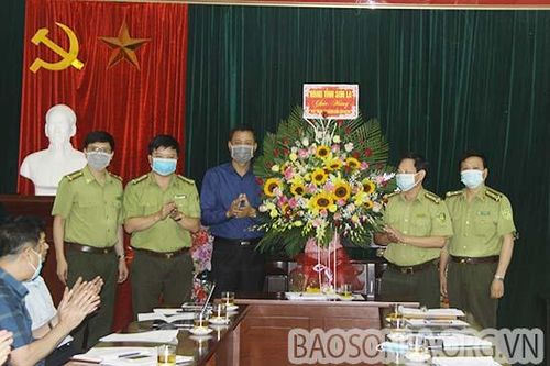 Đồng chí Phó Chủ tịch UBND tỉnh làm việc với Chi cục Kiểm lâm