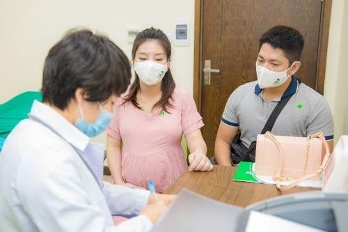 Mang thai mùa dịch và lời khuyên của bác sĩ sản
