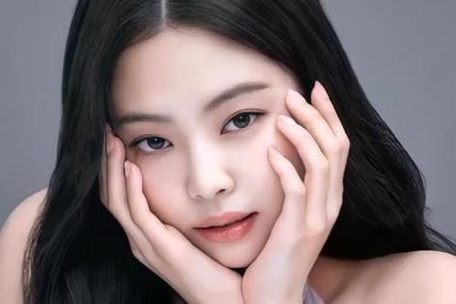 Jennie BLACKPINK bị phát hiện dự tiệc sinh nhật 'chị gái người yêu cũ của người yêu cũ'