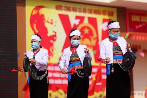 Cầu truyền hình đặc biệt 'Lá phiếu của trách nhiệm và niềm tin'