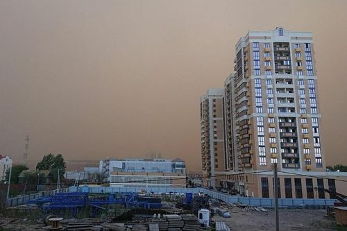Bão cát khổng lồ tấn công thành phố ở Nga