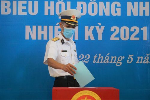 Huyện đảo Bạch Long Vĩ bầu cử sớm