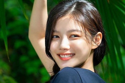 Kim Yoo Jung ở tuổi 22