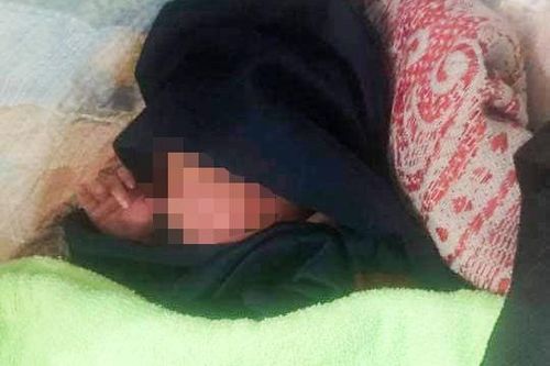 Tìm thân nhân của bé trai sơ sinh bị bỏ rơi ở TP.HCM