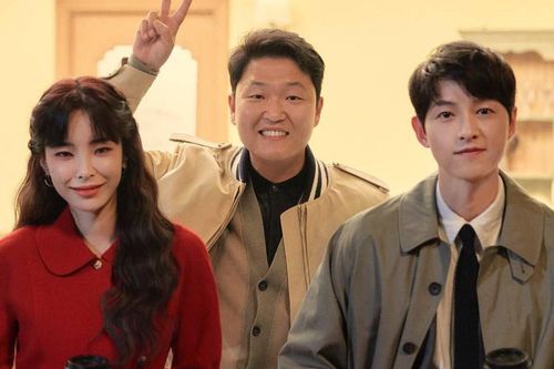 PSY so sánh gương mặt mình với Song Joong Ki