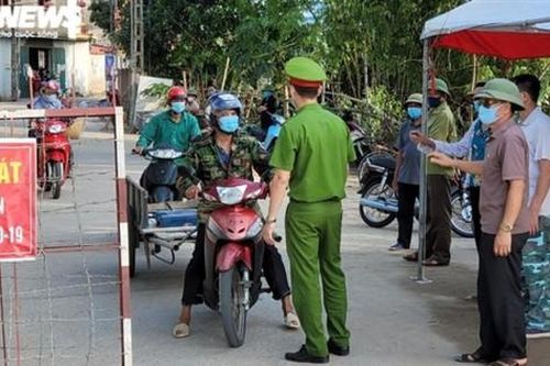 Tập trung ngăn dịch lây ra cộng đồng