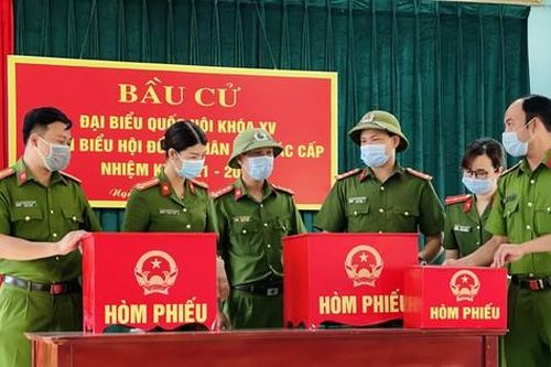 100% cử tri là người bị tạm giam ở Hà Nam đã sẵng sàng bỏ phiếu