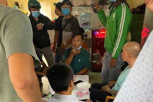Phó ban chỉ huy quân sự phường ở TP.HCM đánh bạc, bị khởi tố