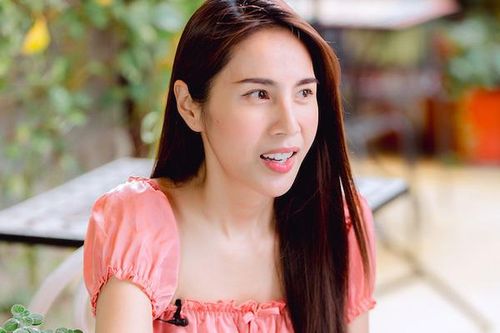 Thủy Tiên nói thẳng về ở biệt thự, đi xe sang và tiền tỷ làm từ thiện