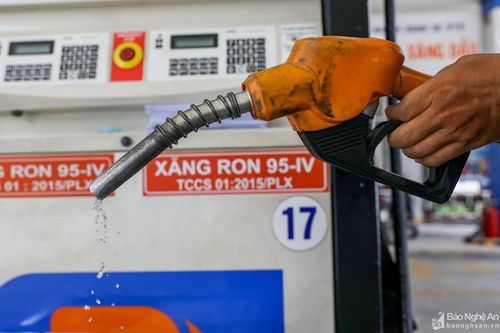 Phạt hơn 50 triệu đồng 2 cửa hàng xăng dầu vi phạm quy định kinh doanh