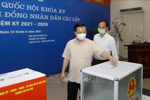 Hà Nội quyết tâm hoàn thành 'nhiệm vụ kép' trong ngày Chủ nhật đặc biệt
