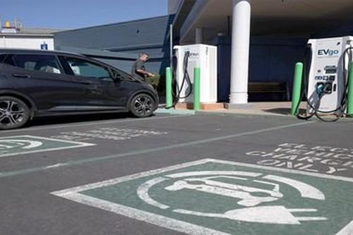 California: 90% xe Uber, Lyft phải chuyển sang ô tô điện vào năm 2030