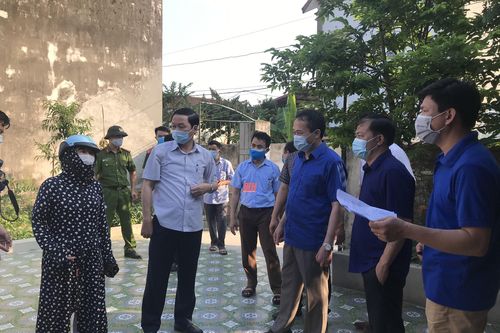 Chủ tịch UBND tỉnh Đỗ Minh Tuấn chỉ đạo công tác khoanh vùng, truy vết, cách ly nguồn nguy cơ lây nhiễm COVID-19 tại huyện Thiệu Hóa.