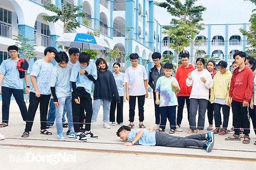 Lắng nghe trẻ nhiều hơn