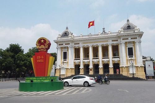 Hà Nội rực rỡ trước ngày bầu cử