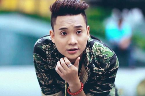 JustaTee ngồi 'ghế nóng' cuộc thi 'Rap Việt mùa 2'