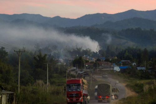 Đấu súng ở thị trấn biên giới Myanmar