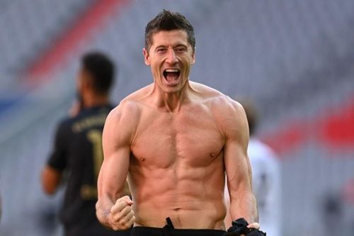 Lewandowski làm nên lịch sử ở Bundesliga