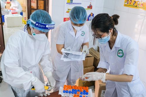 Bắc Giang sàng lọc hơn 35.000 mẫu xét nghiệm Covid-19 một ngày