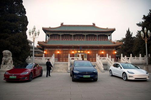 Xe Tesla bị cấm ra vào cơ quan chính phủ Trung Quốc