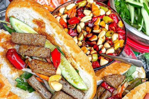 5 hàng bánh mì ngon cho chiều cuối tuần ở TP.HCM